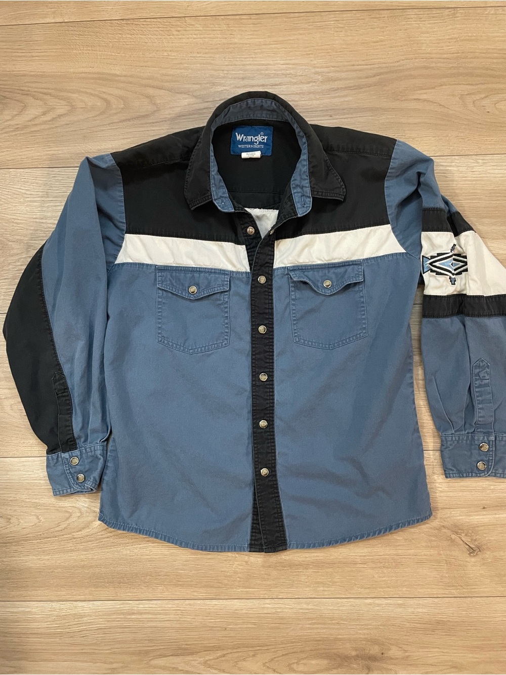 Wrangler Boys Blue Colorblock Western Shirt Pearlsnap